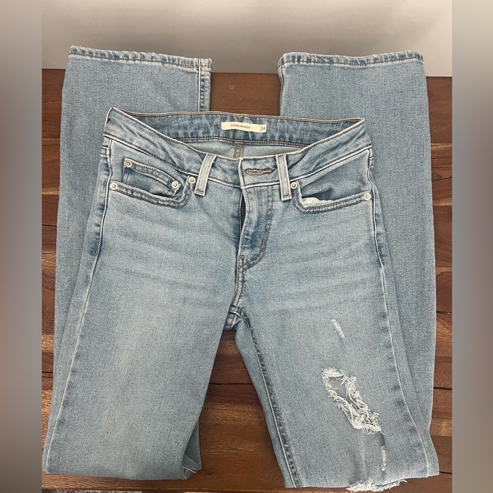 Levi's Sky Blue Denim Jeans - Picture 2 of 5